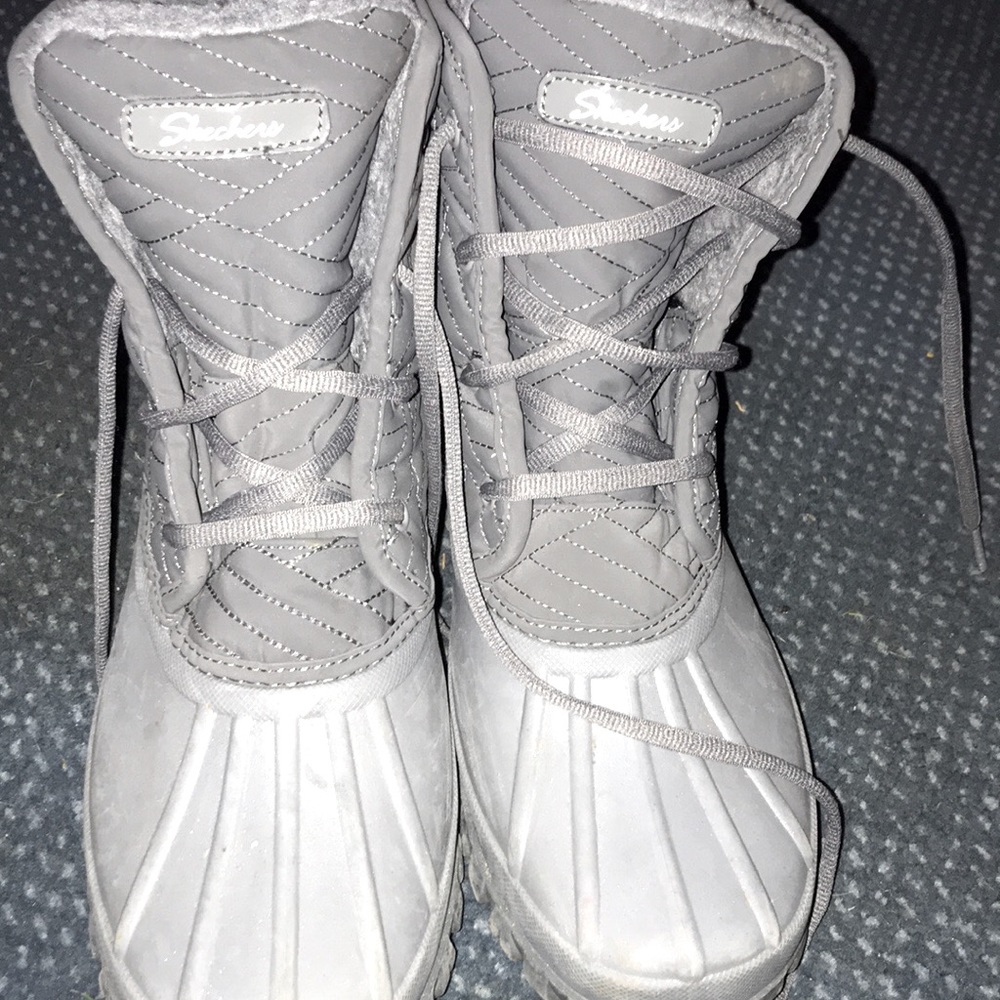 Sketchers boots
